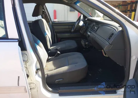 2009 Ford Crown Victoria Police/Police Interceptor from USA, damaged, VIN 2FAHP71V49X132555